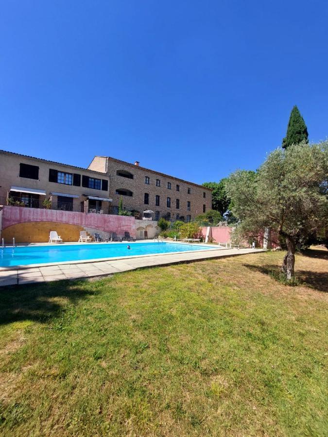 Logement D'Exception Pres Du Colorado Provencal Dans Une Residence Au Calme Avec Piscine Offrant Une Vue Imprenable Sur Le Luberon Depuis Sa Terrasse Viens Zewnętrze zdjęcie