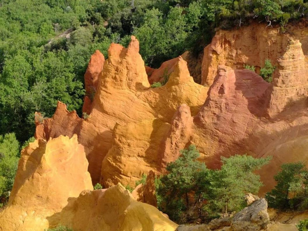 Logement D'Exception Pres Du Colorado Provencal Dans Une Residence Au Calme Avec Piscine Offrant Une Vue Imprenable Sur Le Luberon Depuis Sa Terrasse Viens Zewnętrze zdjęcie