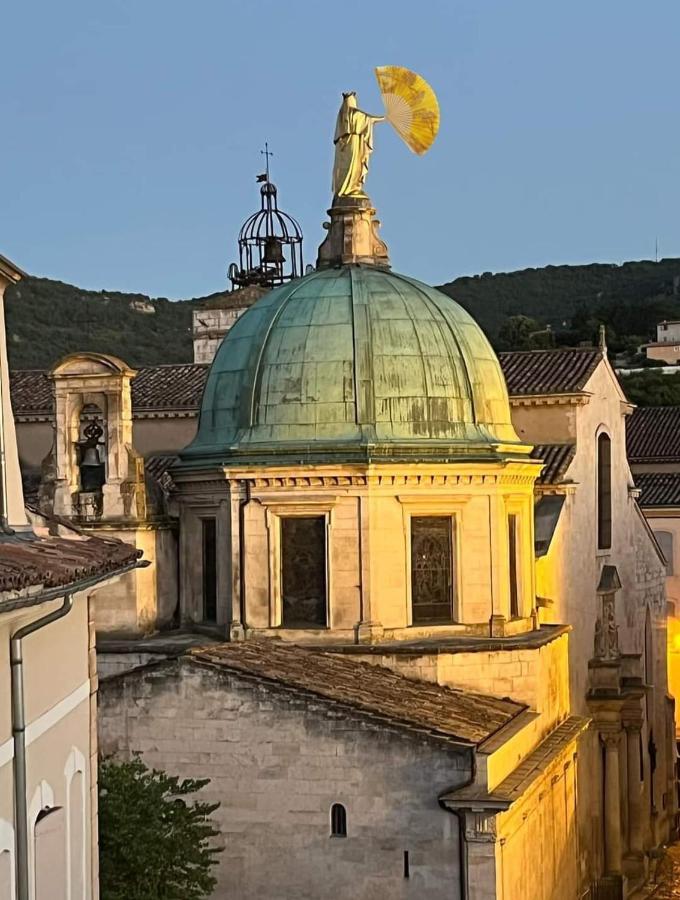 Logement D'Exception Pres Du Colorado Provencal Dans Une Residence Au Calme Avec Piscine Offrant Une Vue Imprenable Sur Le Luberon Depuis Sa Terrasse Viens Zewnętrze zdjęcie